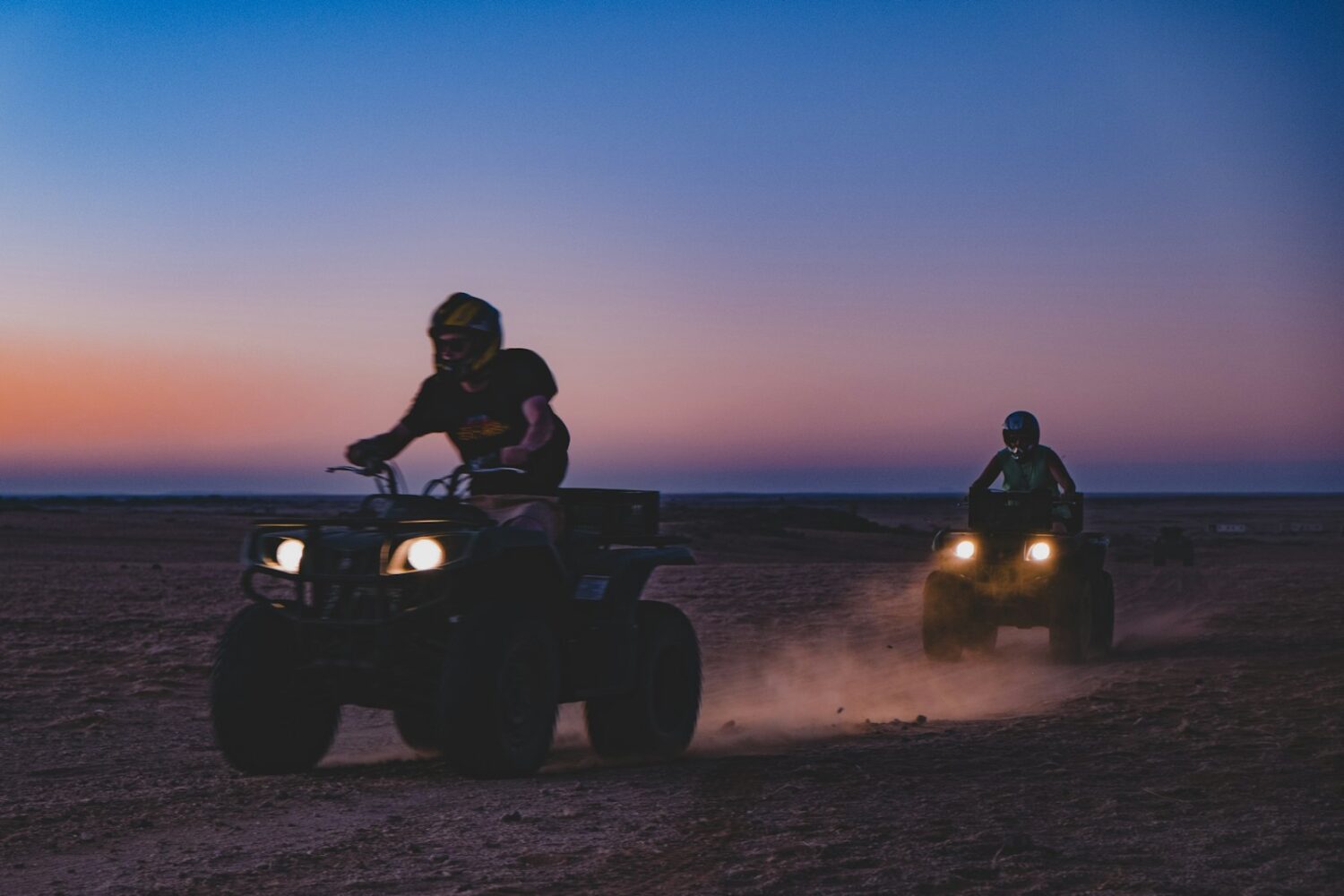 Quads au crépuscule – quad Dakhla coucher de soleil Quad Dakhla au Coucher du Soleil