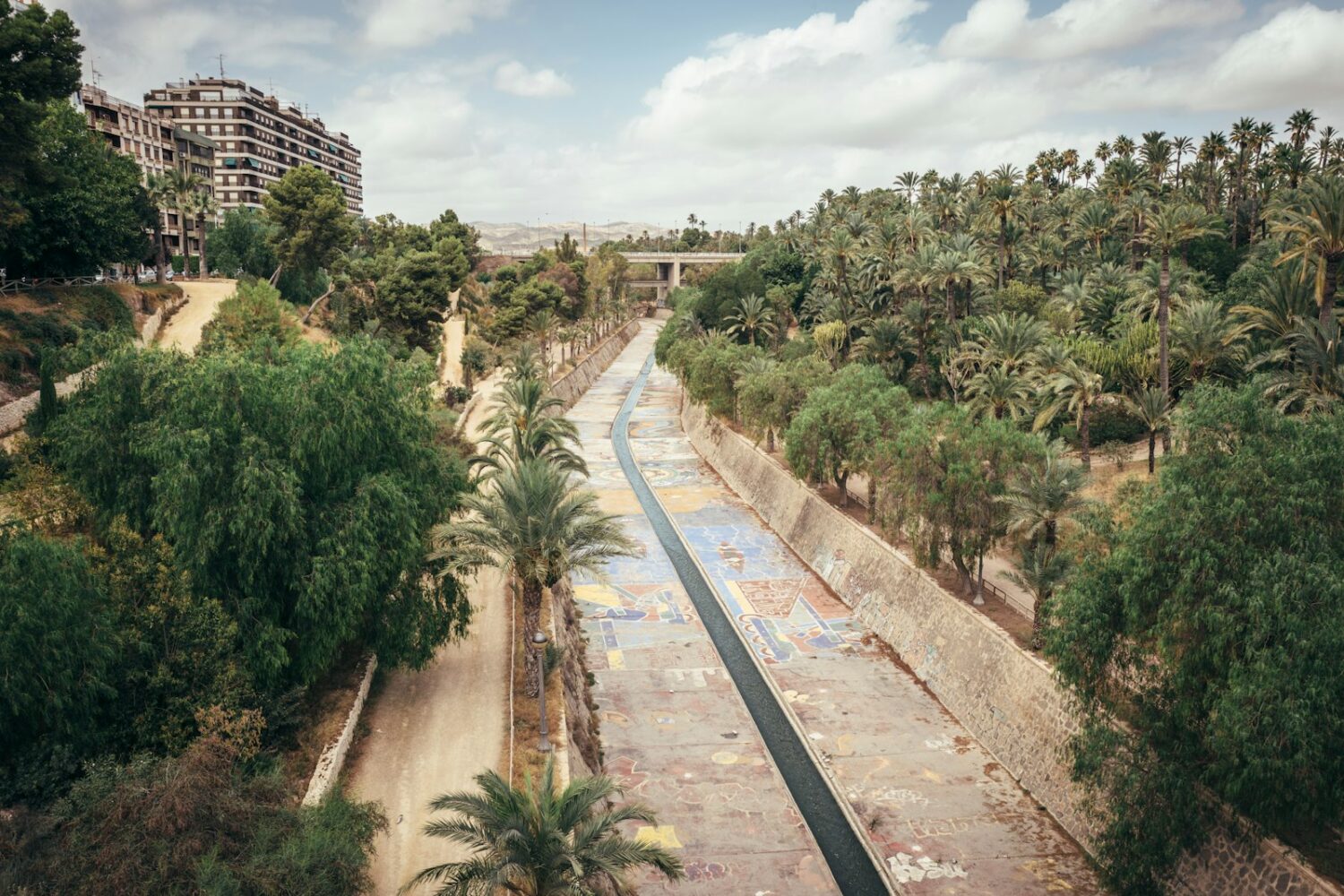Canal et oasis de la vallée du Drâa Canal et oasis de la vallée du Drâa