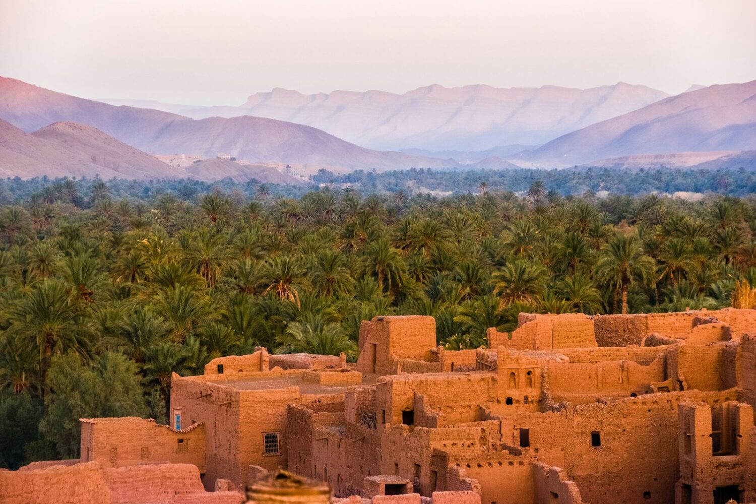 Kasbah en pisé du sud marocain