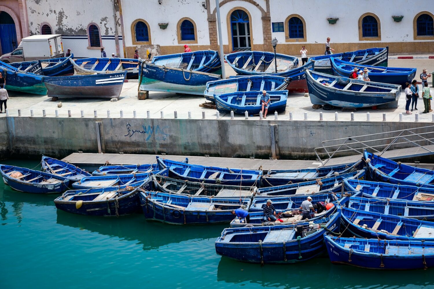 Barques bleues du port d’Essaouira Barques bleues du port d'Essaouira